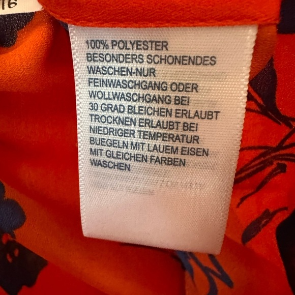 Stunning sleeveless floral top - Picture 3 of 6